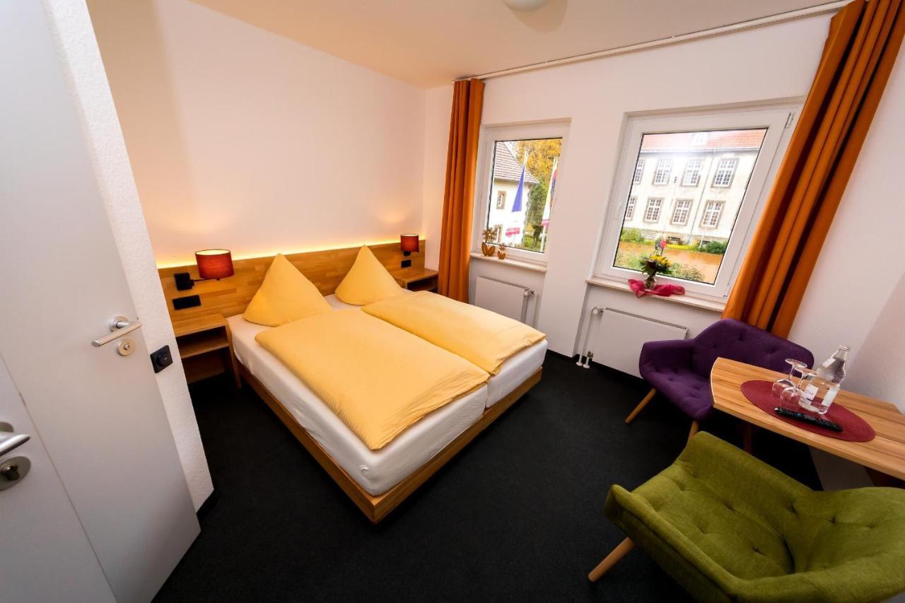 Wohlfuehlhotel Im Schlosspark - Self Checkin Willebadessen Exteriör bild