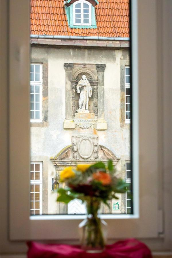 Wohlfuehlhotel Im Schlosspark - Self Checkin Willebadessen Exteriör bild